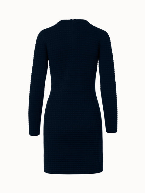 Kleid aus Woll-Seiden-3D-Trapez-Jacquard