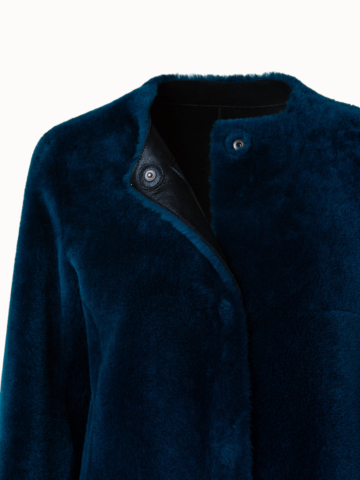 Zweireihiger Mantel aus Merino-Lammfell - Ready to Wear 1AAG99